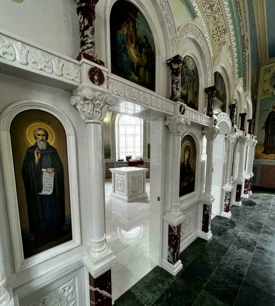 ИКОНОСТАС В НИКОНОВСКОМ ХРАМЕ С. ВАРВАРСКОЕ НИЖЕГОРОДСКОЙ ОБЛАСТИ