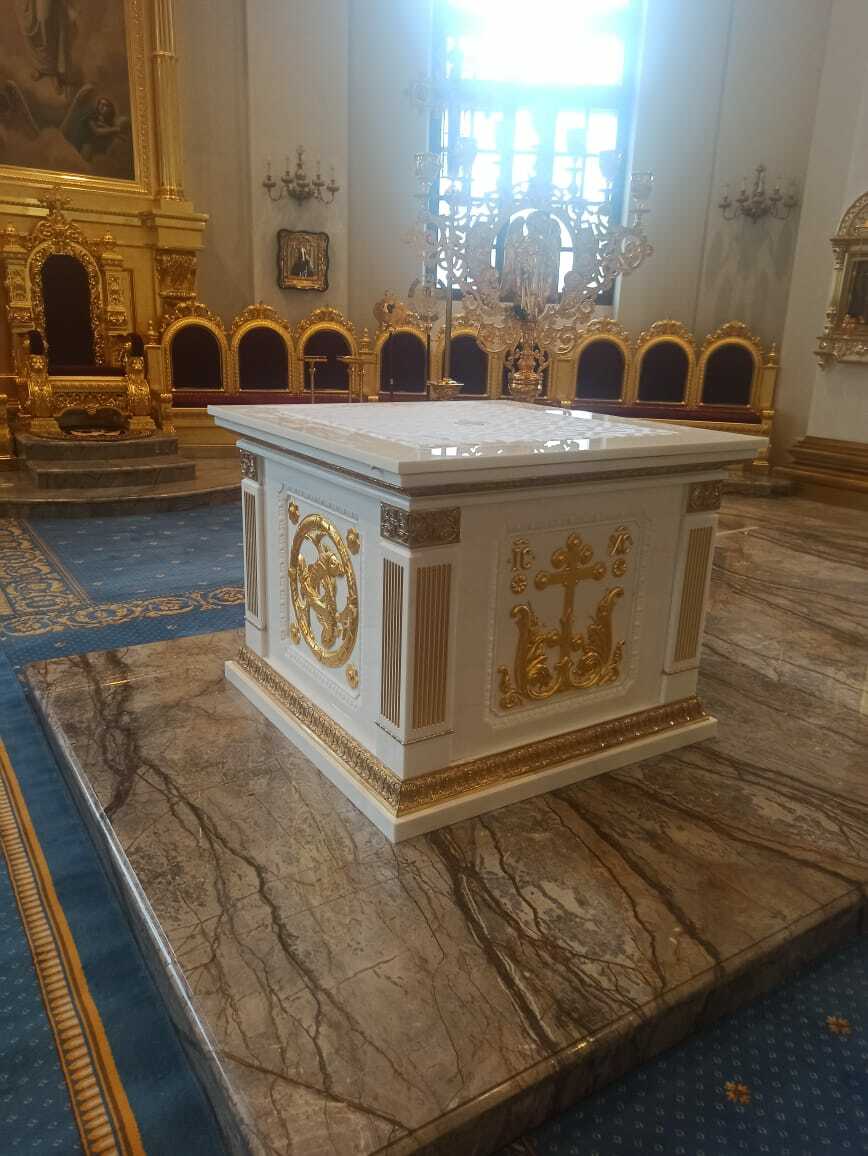 <span style="font-weight: bold;">ПРЕСТОЛ ИЗ МРАМОРА</span>